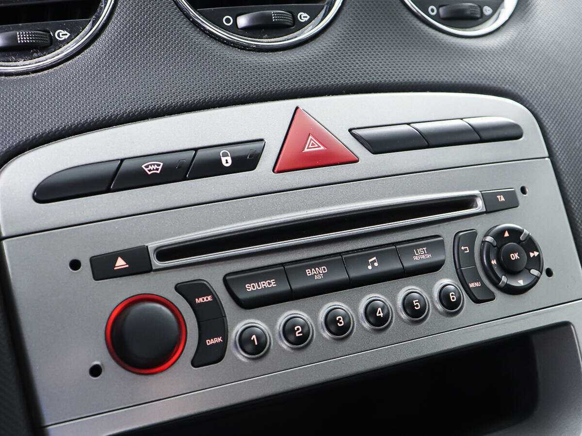 Peugeot 408 2014 года с пробегом. Фото: #15