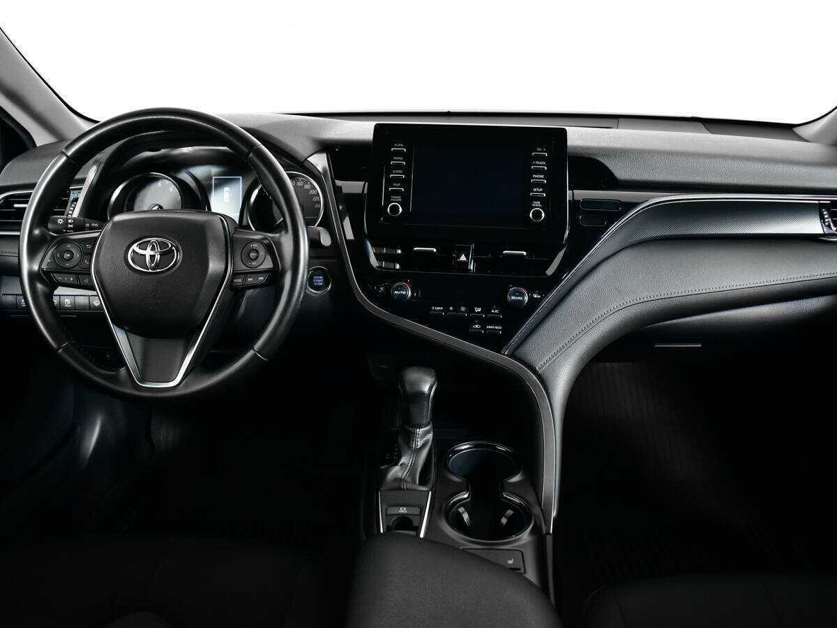 Toyota Camry 2021 года с пробегом. Фото: #11