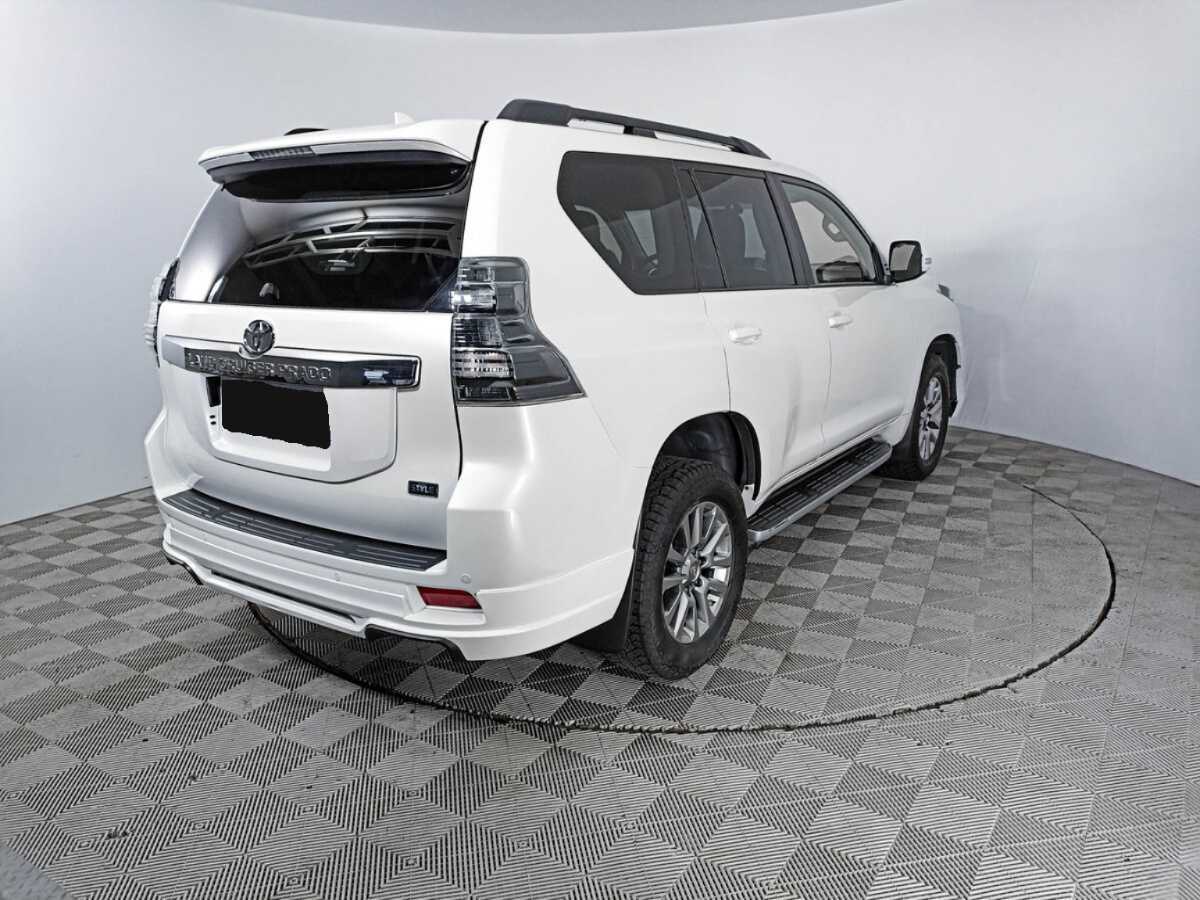 Toyota Land Cruiser Prado 2017 года с пробегом. Фото: #4