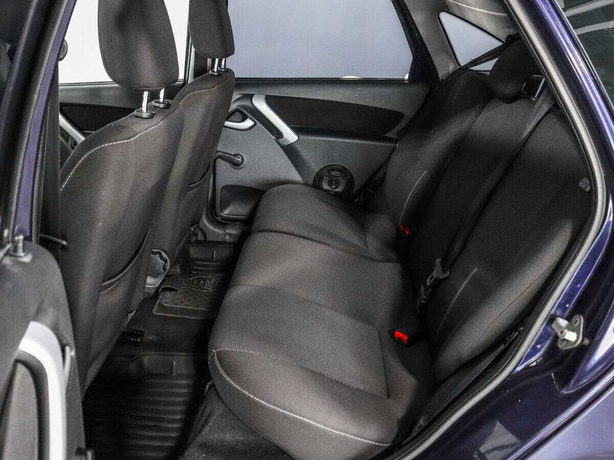 Lada (ВАЗ) Granta 2015 года с пробегом. Фото: #9