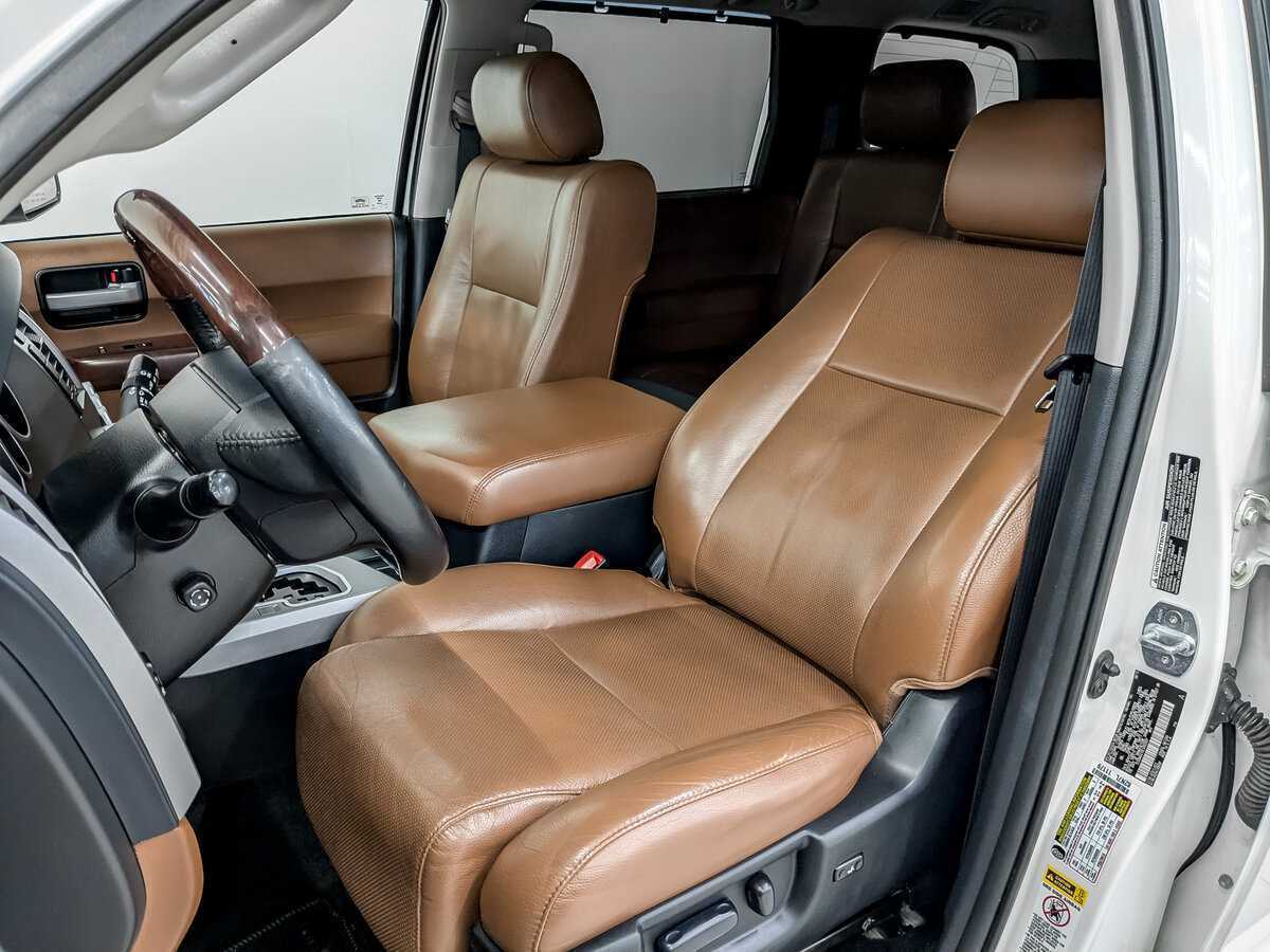 Toyota Sequoia 2013 года с пробегом. Фото: #19