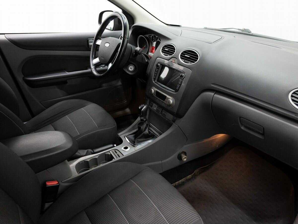 Ford Focus 2010 года с пробегом. Фото: #10
