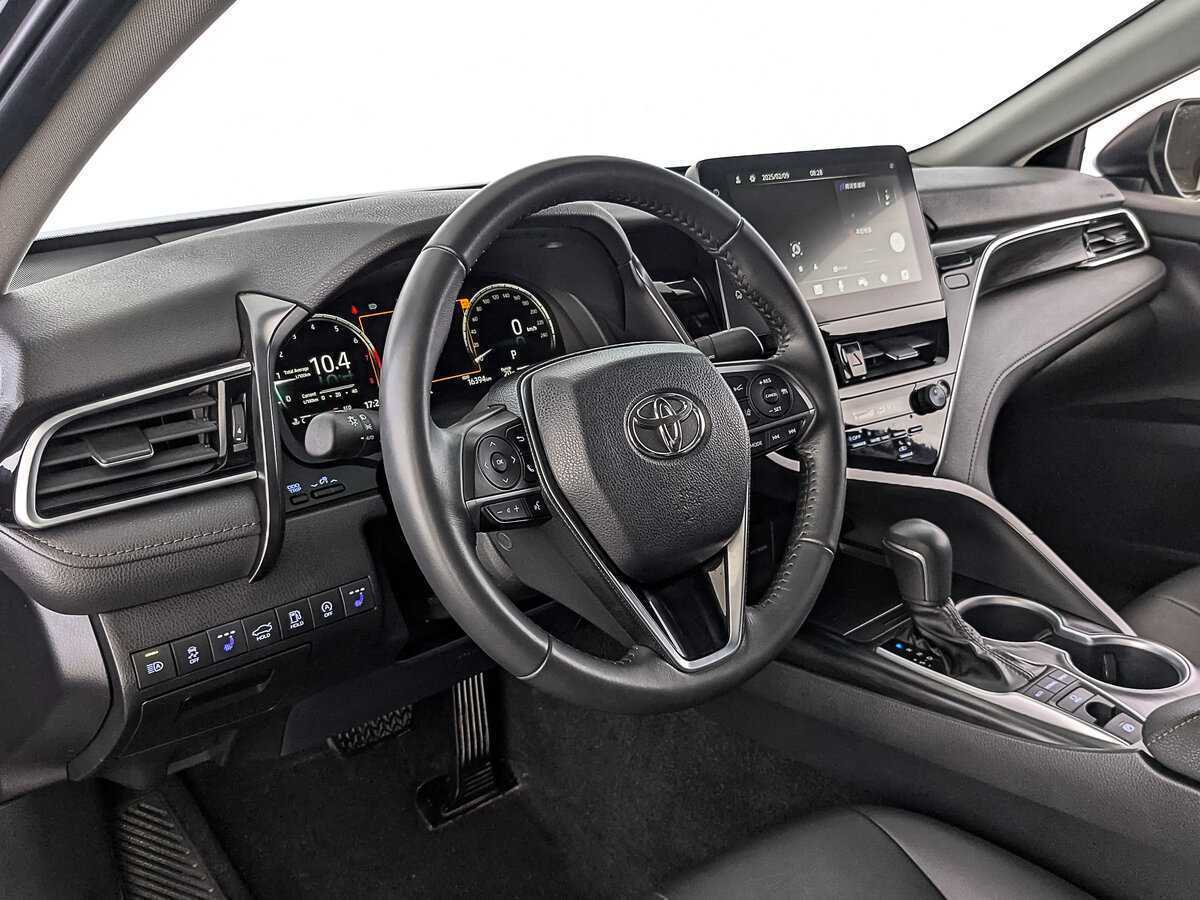 Toyota Camry 2023 года с пробегом. Фото: #14