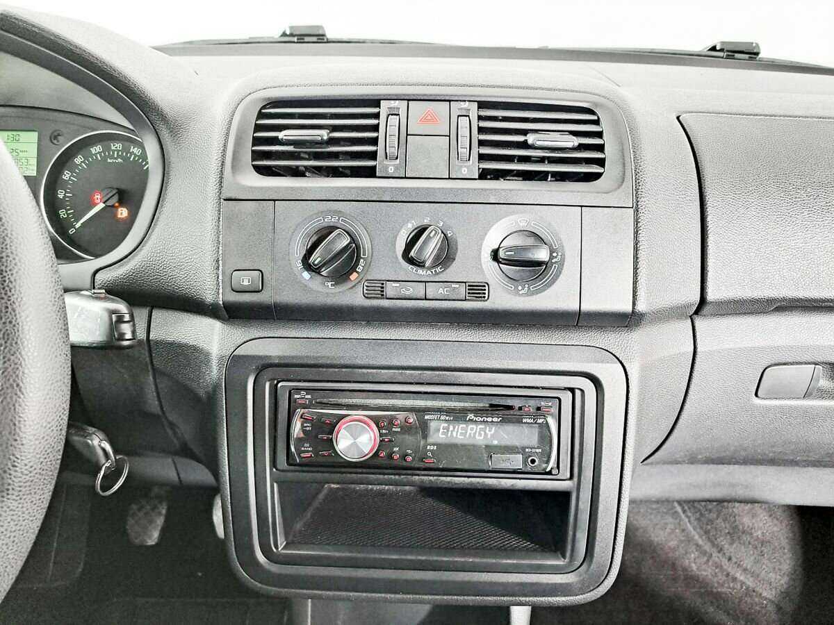 Skoda Fabia 2010 года с пробегом. Фото: #12