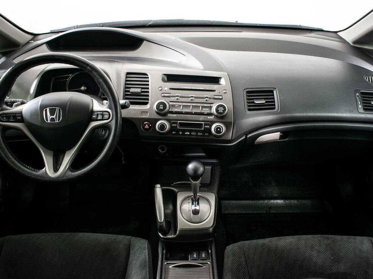 Honda Civic 2011 года с пробегом. Фото: #10