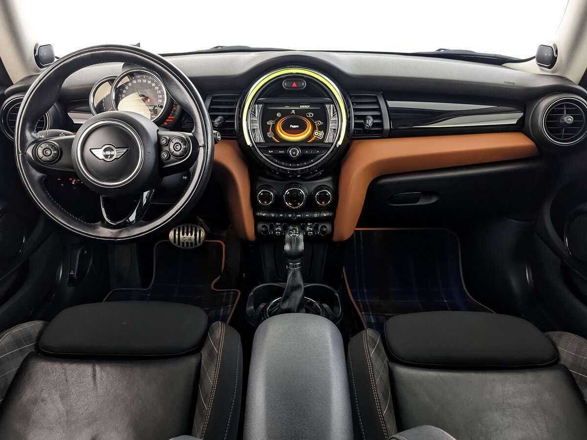 Mini Hatch 2017 года с пробегом. Фото: #9
