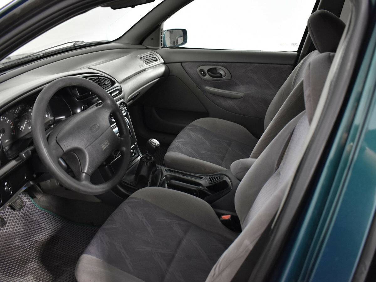 Ford Mondeo 1996 года с пробегом. Фото: #8