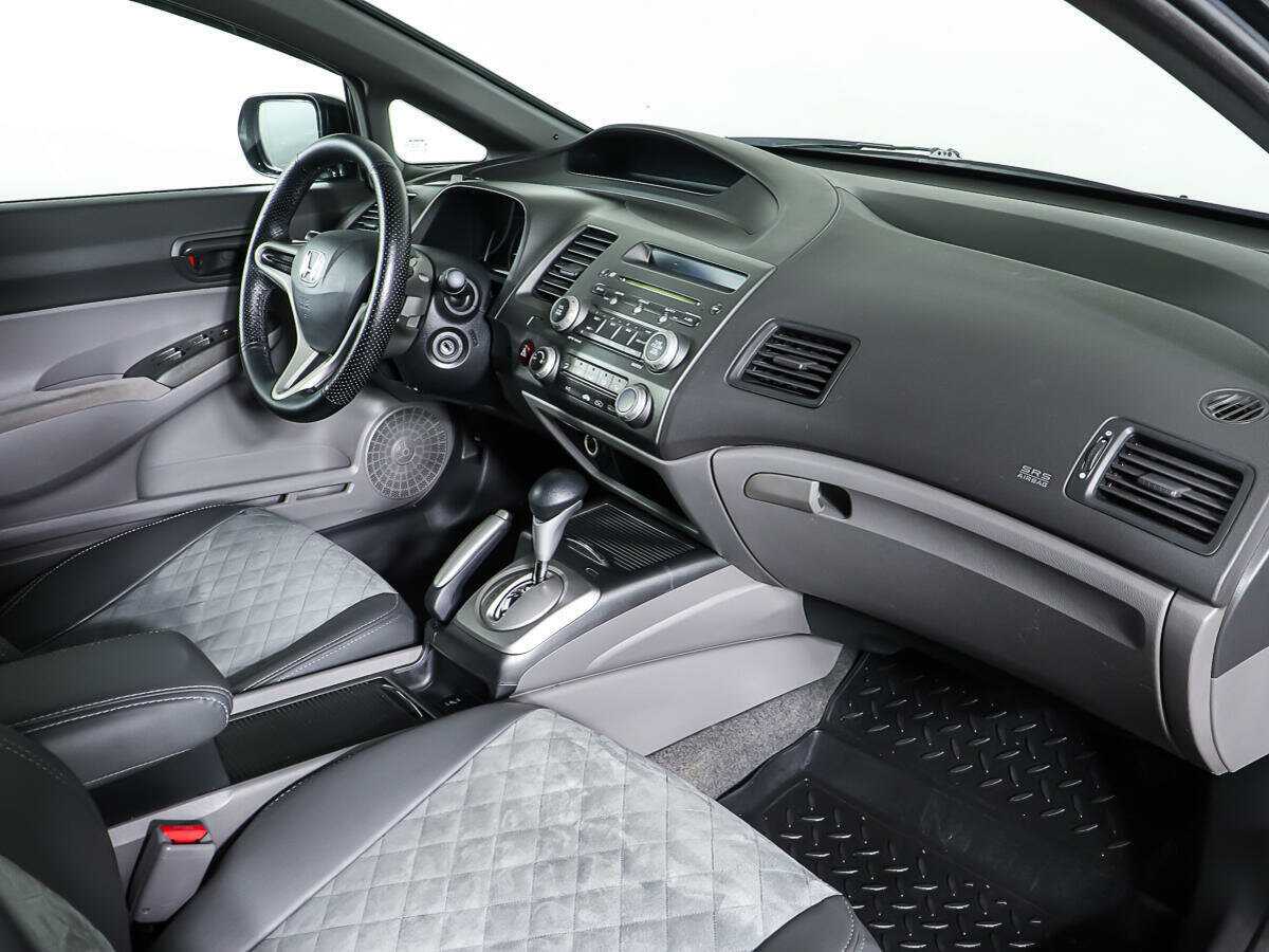 Honda Civic 2008 года с пробегом. Фото: #8