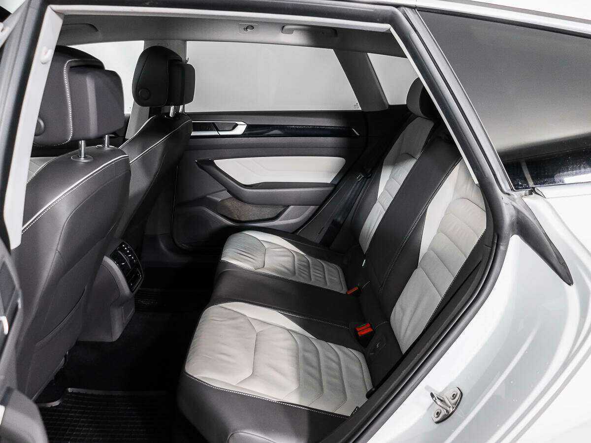 Volkswagen Arteon 2021 года с пробегом. Фото: #12