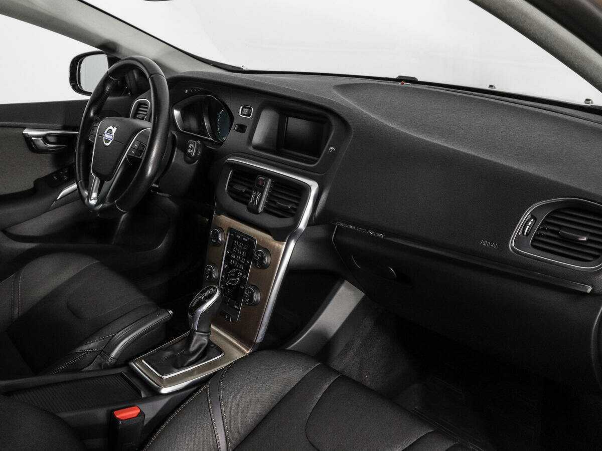Volvo V40 Cross Country 2014 года с пробегом. Фото: #10