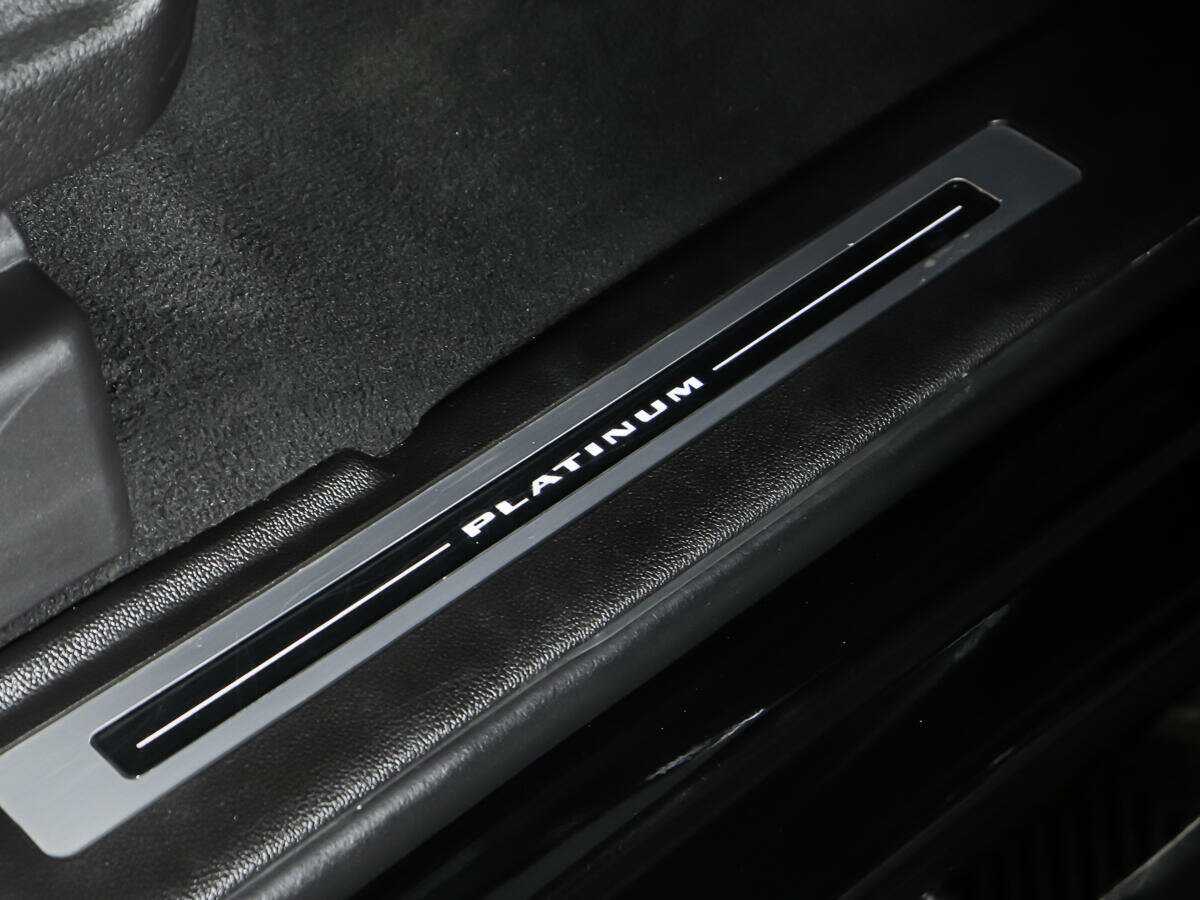 Cadillac Escalade 2015 года с пробегом. Фото: #19