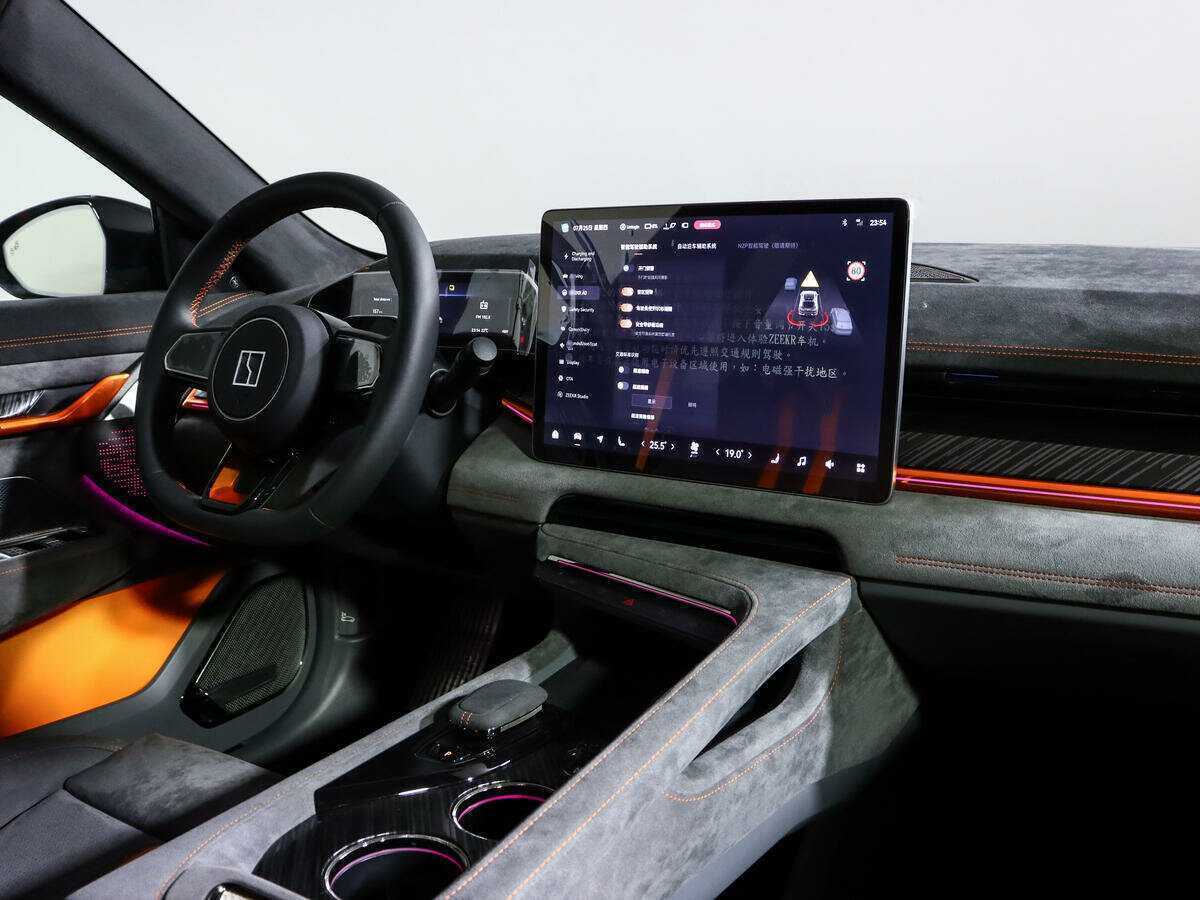 Zeekr 001 2023 года с пробегом. Фото: #9