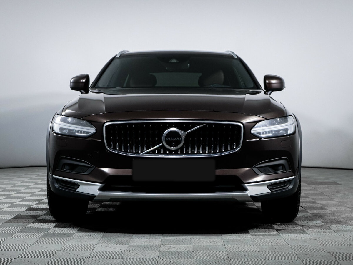Volvo V90 Cross Country 2021 года с пробегом. Фото: #1