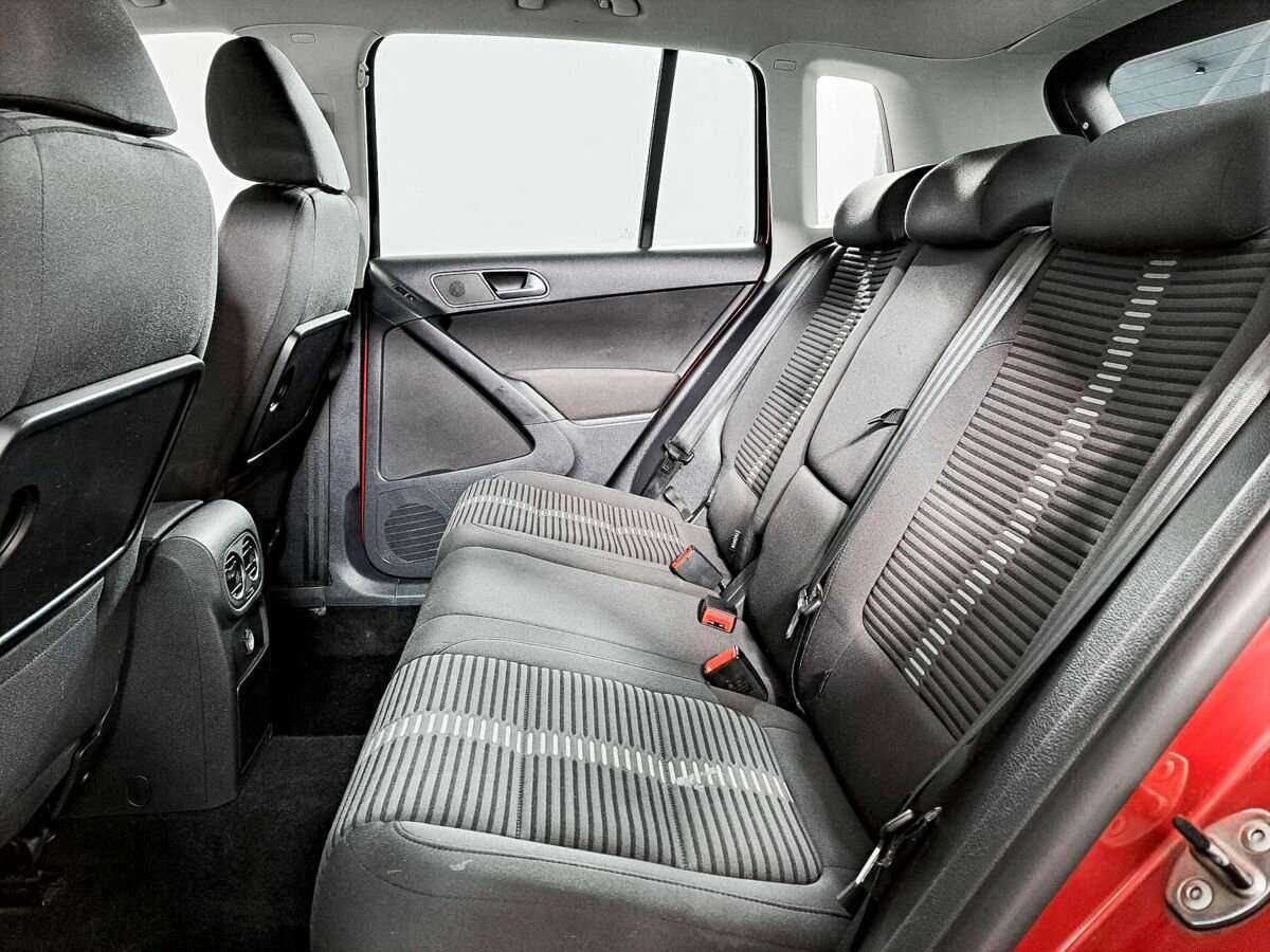 Volkswagen Tiguan 2010 года с пробегом. Фото: #9