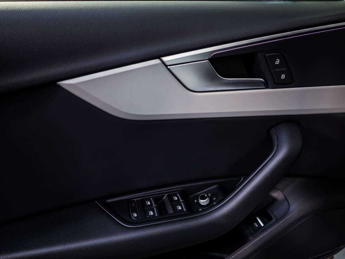 Audi A4 2021 года с пробегом. Фото: #15