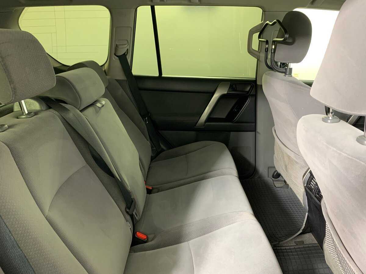 Toyota Land Cruiser Prado 2012 года с пробегом. Фото: #14