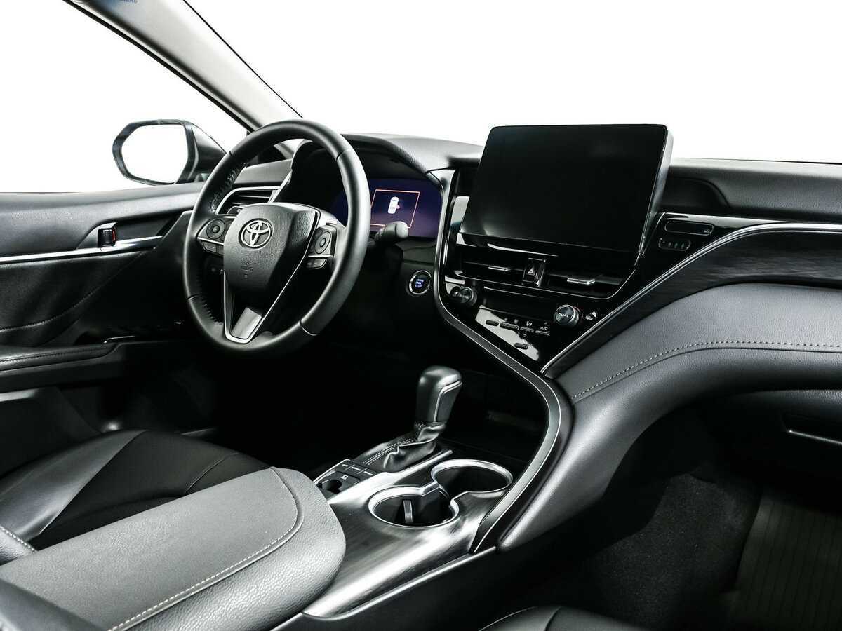 Toyota Camry 2023 года с пробегом. Фото: #8