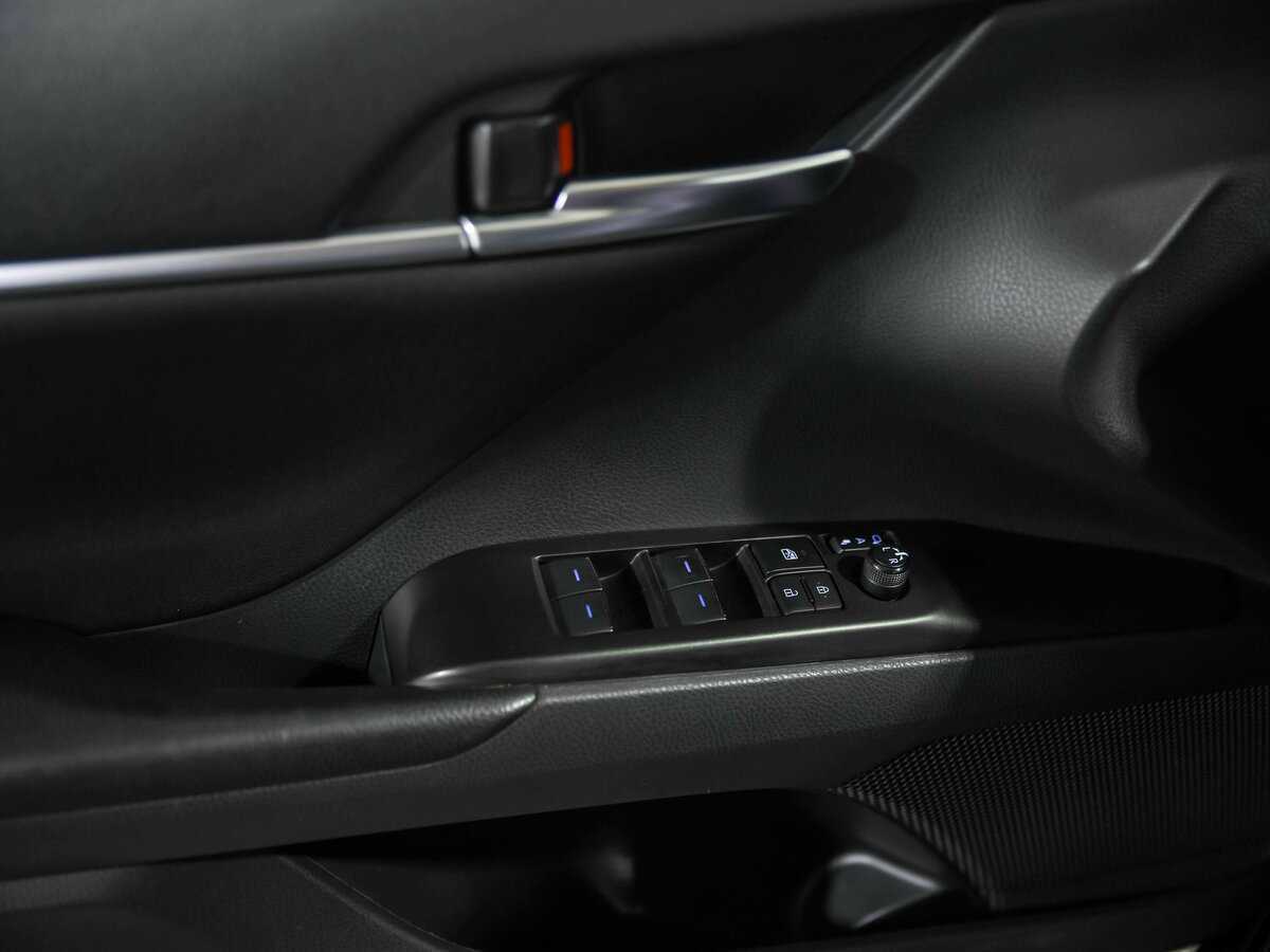 Toyota Camry 2021 года с пробегом. Фото: #13