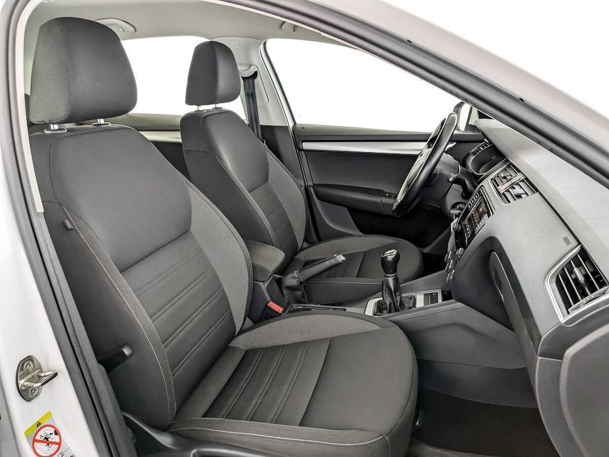 Skoda Octavia 2019 года с пробегом. Фото: #21