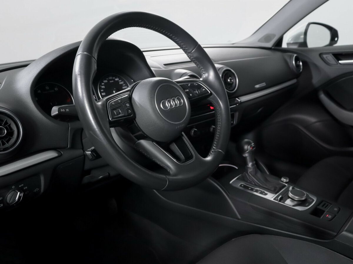 Audi A3 2019 года с пробегом. Фото: #11