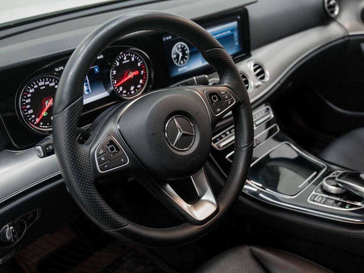 Mercedes-Benz E-Класс 2017 года с пробегом. Фото: #18