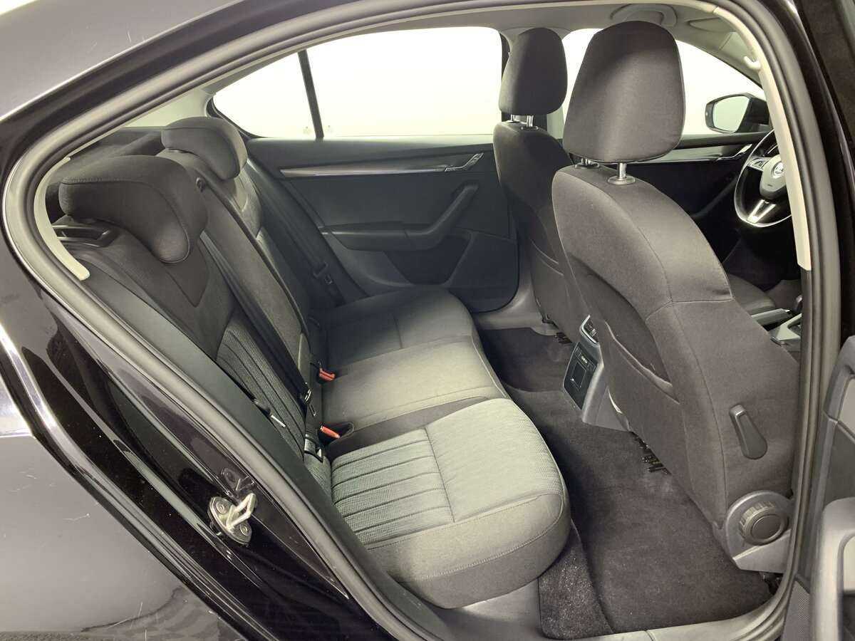 Skoda Octavia 2018 года с пробегом. Фото: #17