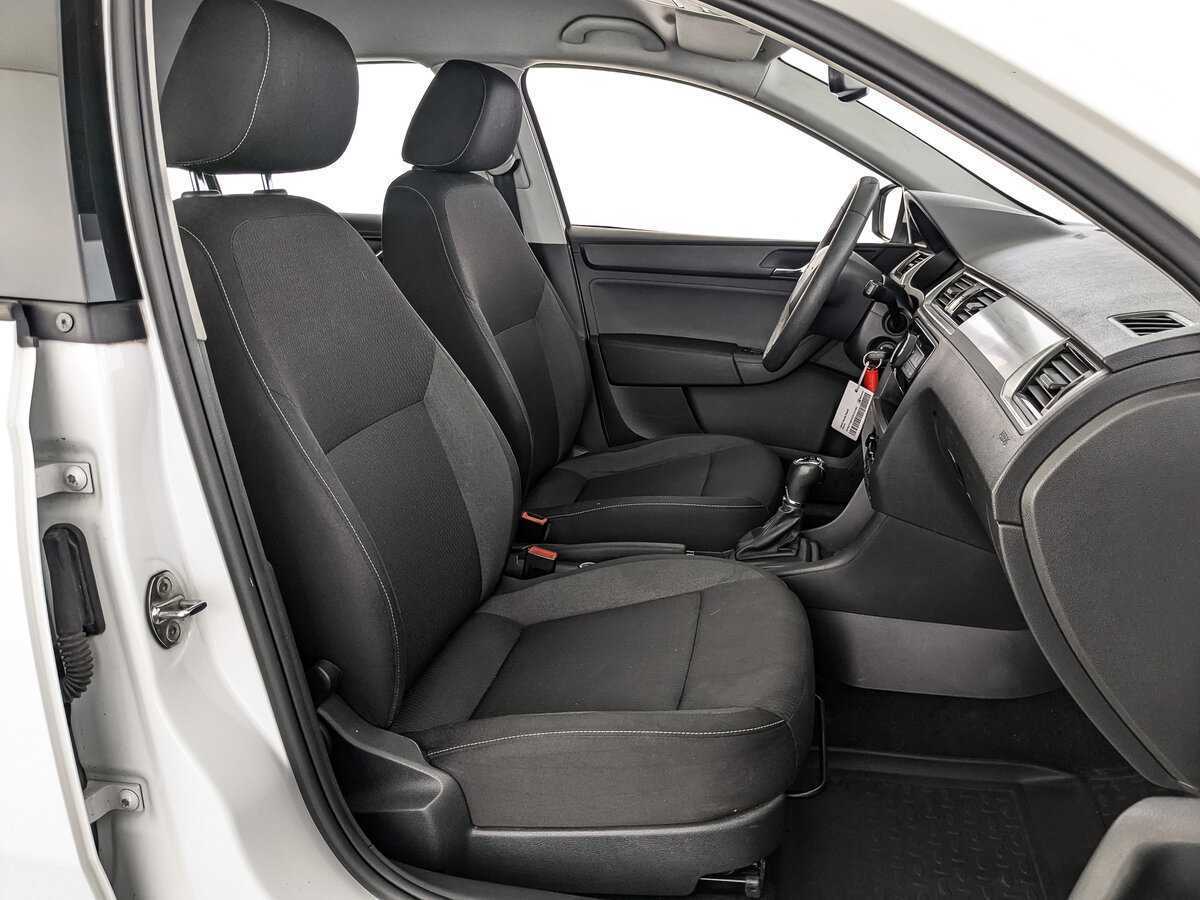 Skoda Rapid 2015 года с пробегом. Фото: #19