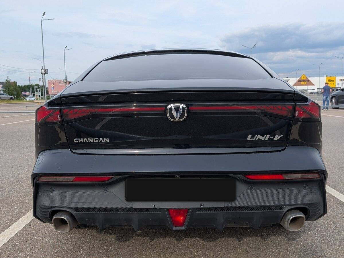 Changan UNI-V 2024 года с пробегом. Фото: #3