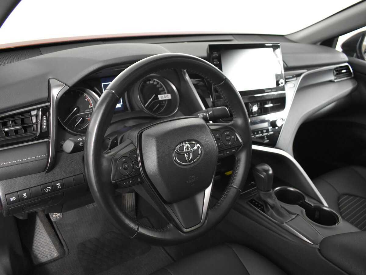 Toyota Camry 2022 года с пробегом. Фото: #11