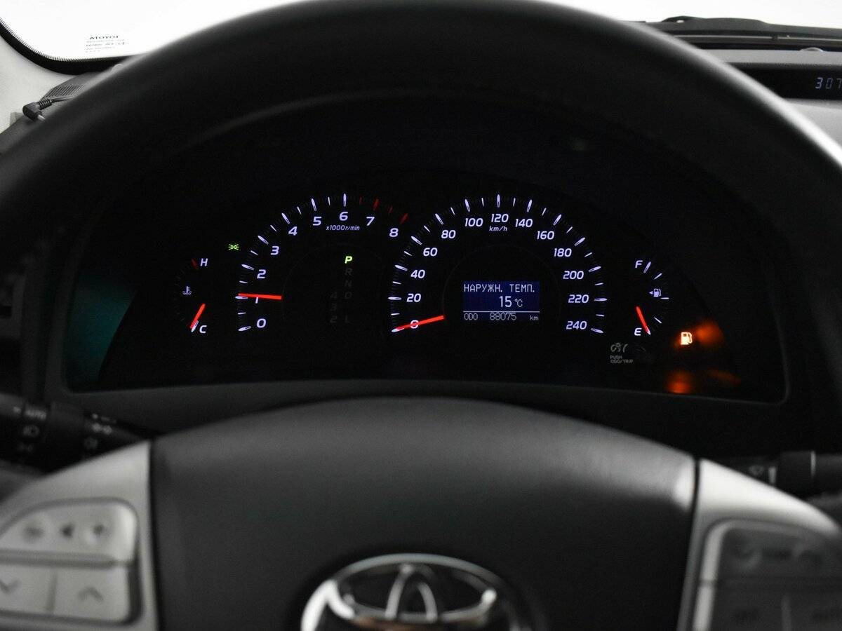 Toyota Camry 2010 года с пробегом. Фото: #18