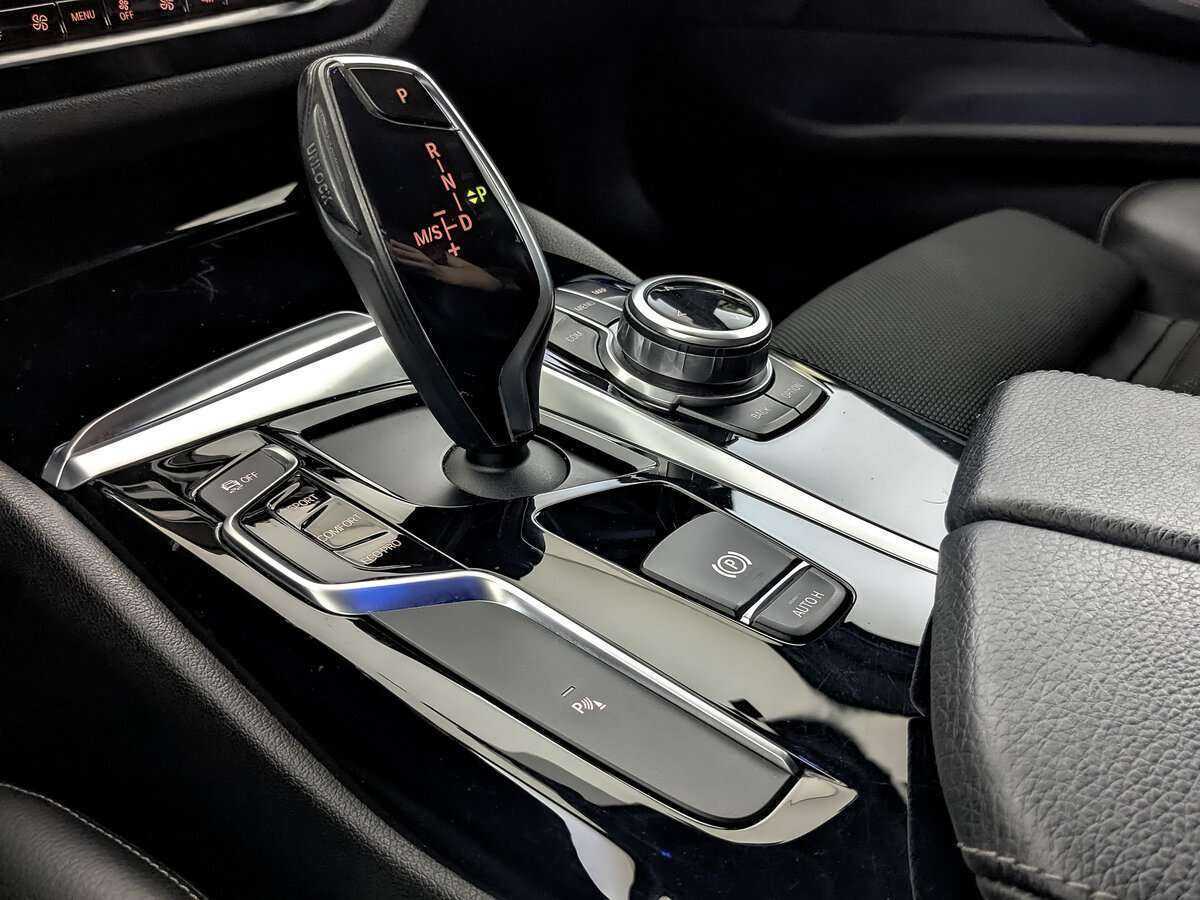 BMW 5 серии 2017 года с пробегом. Фото: #21