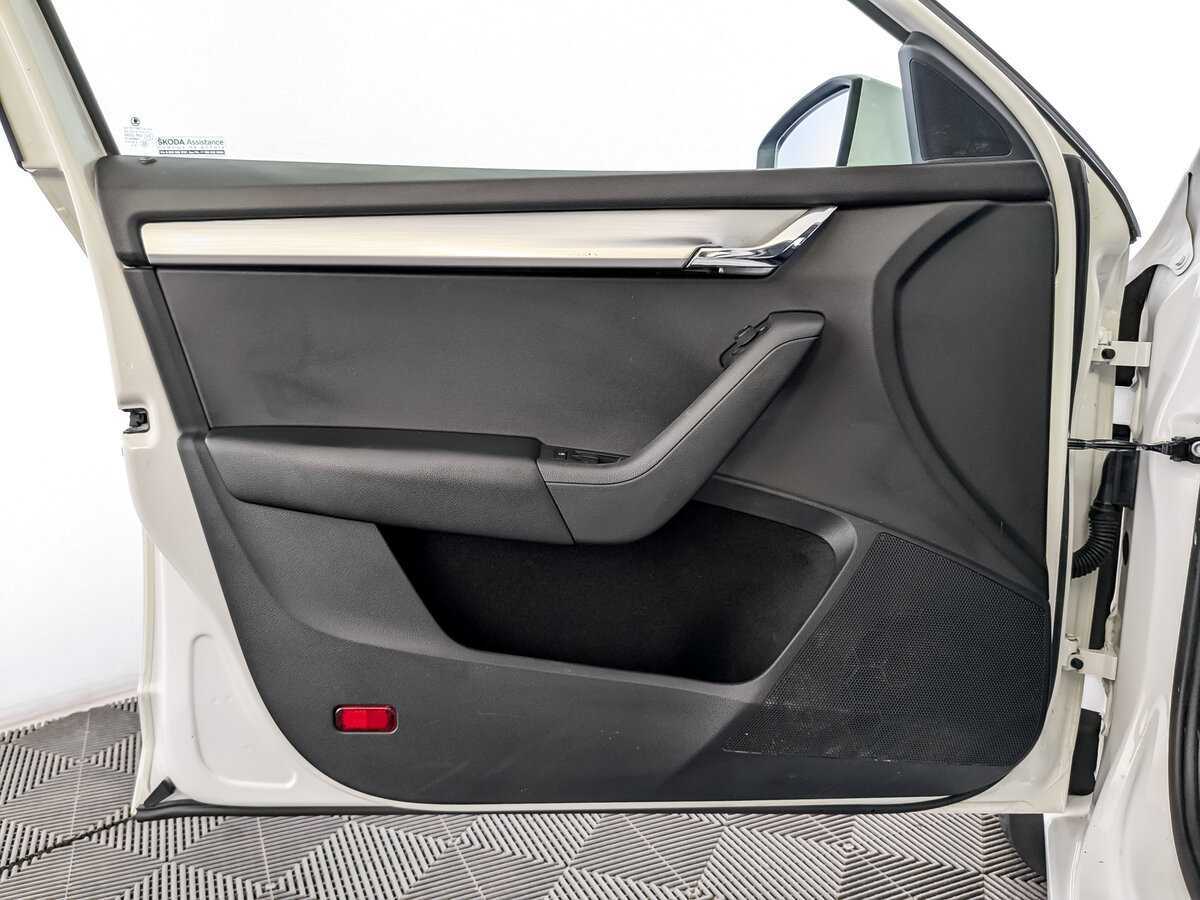 Skoda Octavia 2019 года с пробегом. Фото: #16