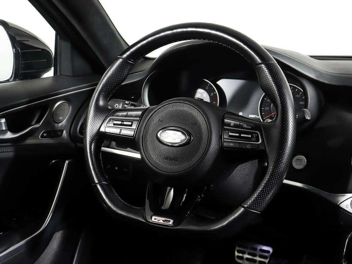 Kia Stinger 2018 года с пробегом. Фото: #11