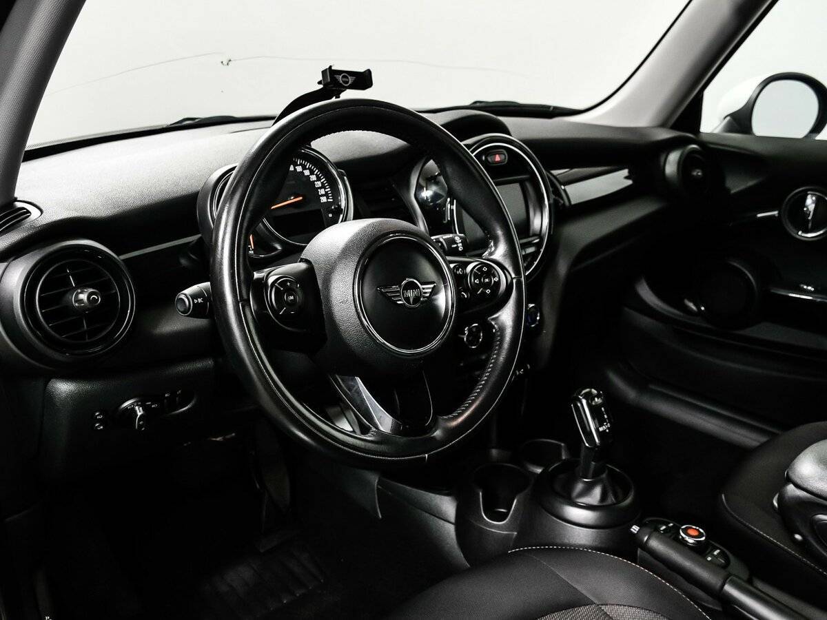 Mini Hatch 2018 года с пробегом. Фото: #10