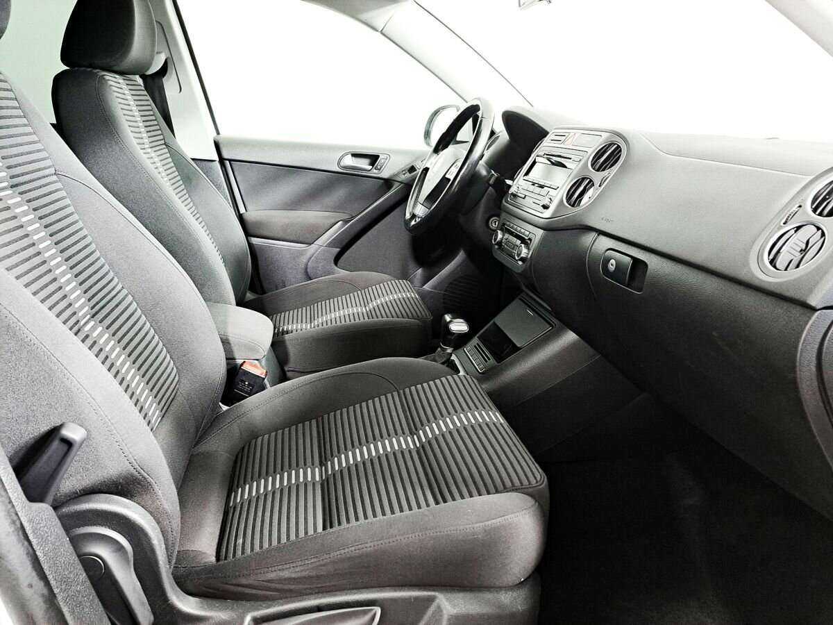 Volkswagen Tiguan 2010 года с пробегом. Фото: #8