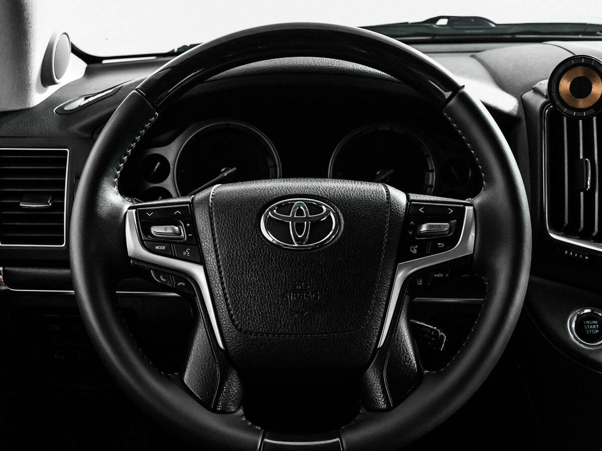 Toyota Land Cruiser 2015 года с пробегом. Фото: #11
