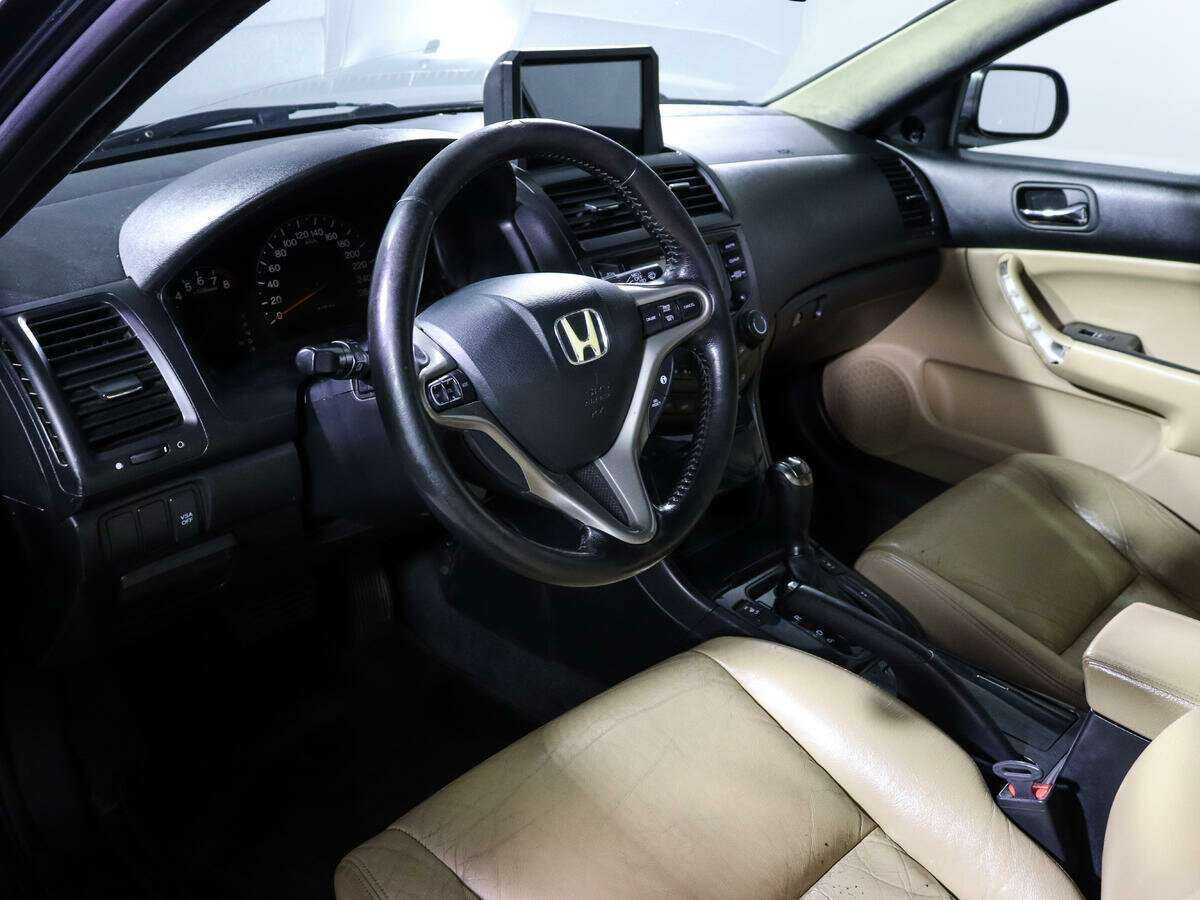 Honda Accord 2004 года с пробегом. Фото: #11