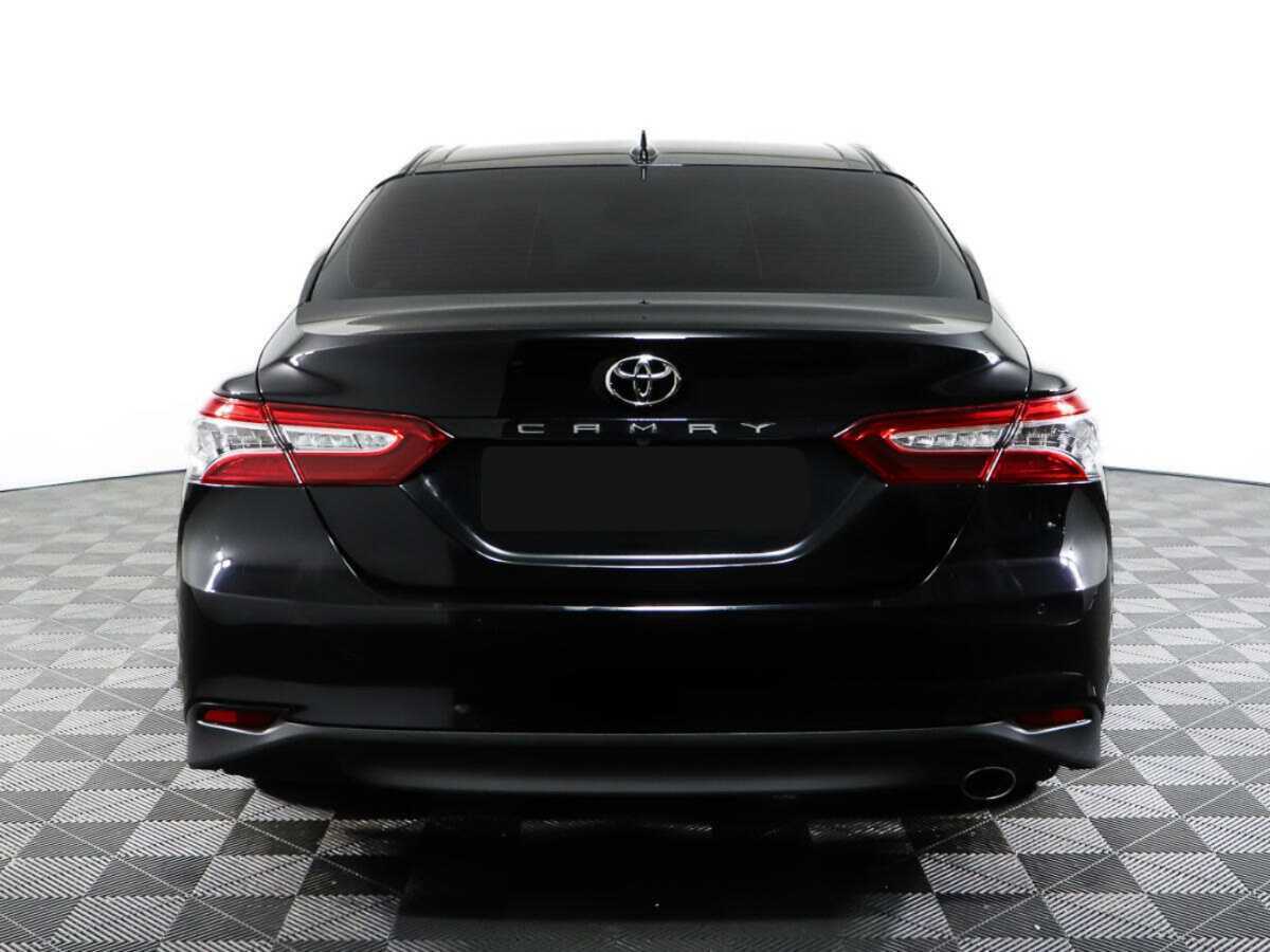 Toyota Camry 2021 года с пробегом. Фото: #4