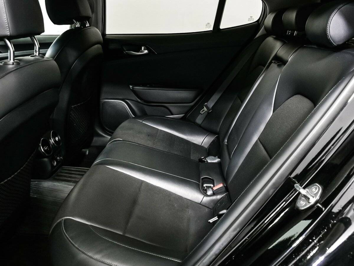 Kia Stinger 2018 года с пробегом. Фото: #11