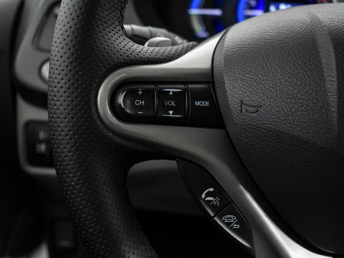 Honda Insight 2010 года с пробегом. Фото: #17