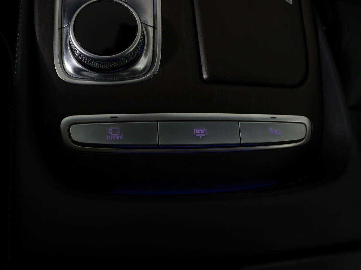 Kia K900 2019 года с пробегом. Фото: #28