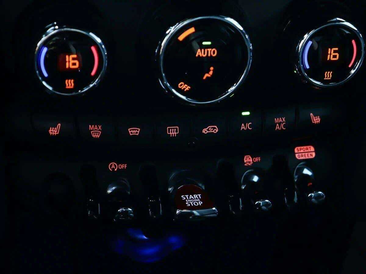 Mini Hatch 2021 года с пробегом. Фото: #17