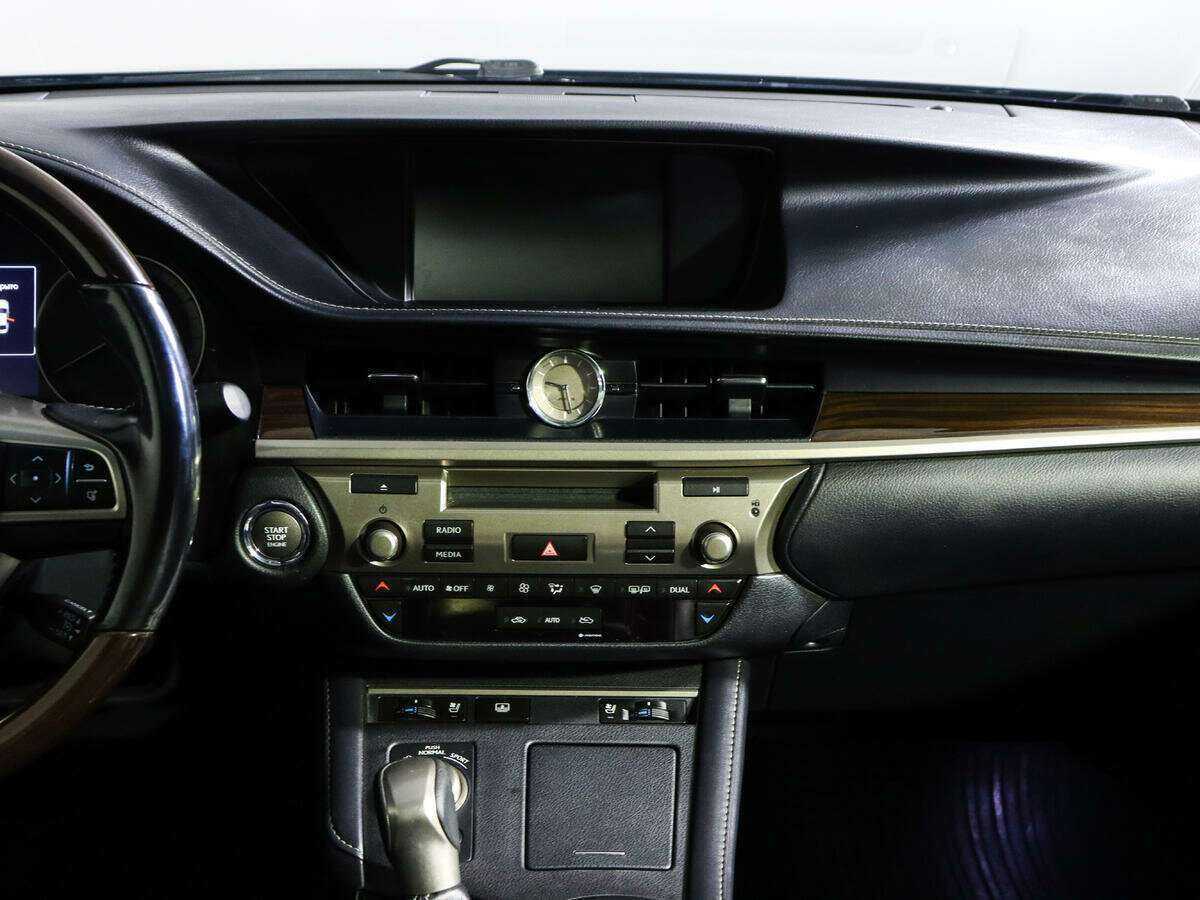 Lexus ES 2016 года с пробегом. Фото: #9
