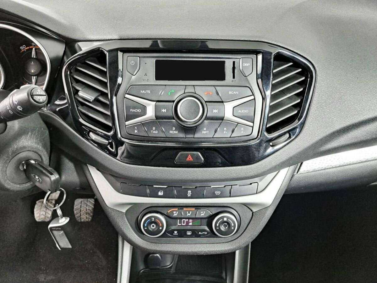 Lada (ВАЗ) Vesta 2017 года с пробегом. Фото: #14