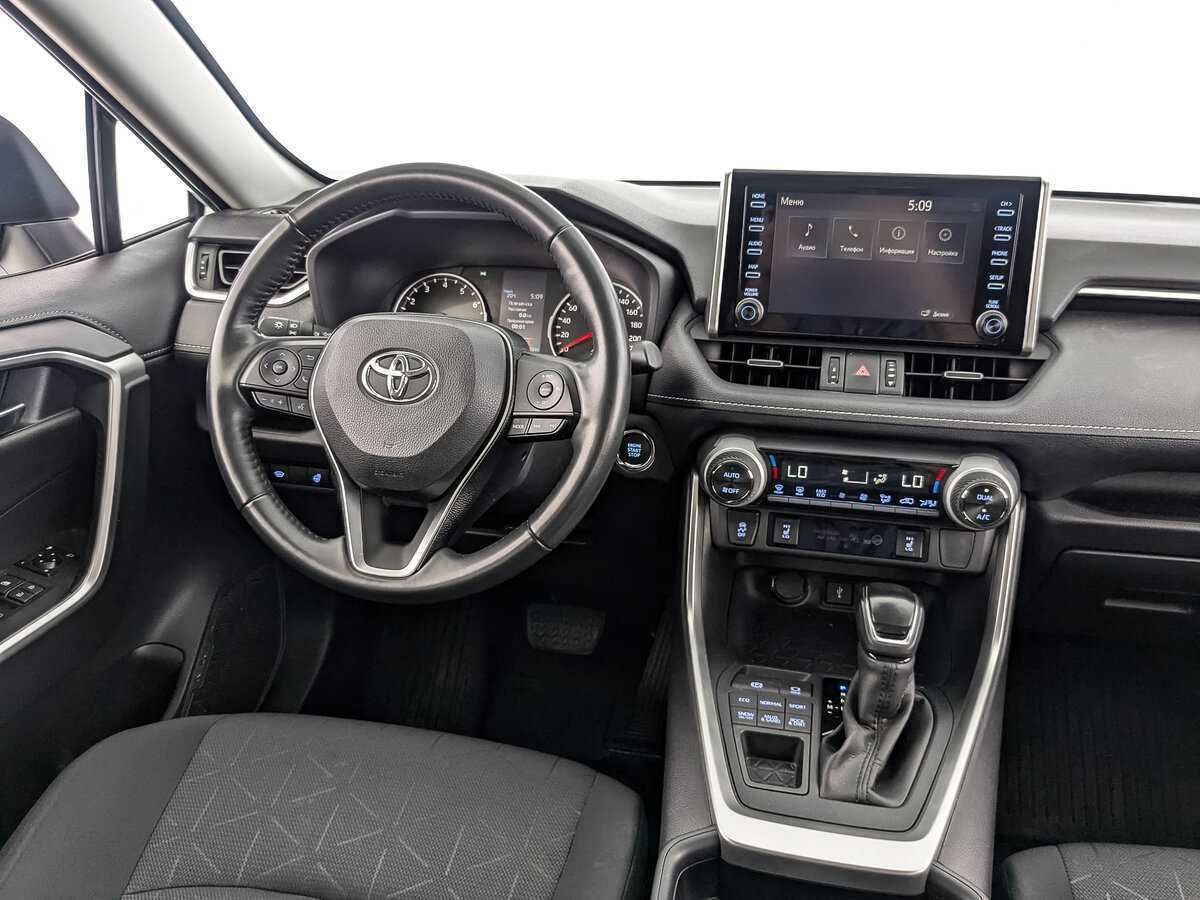 Toyota RAV4 2021 года с пробегом. Фото: #16
