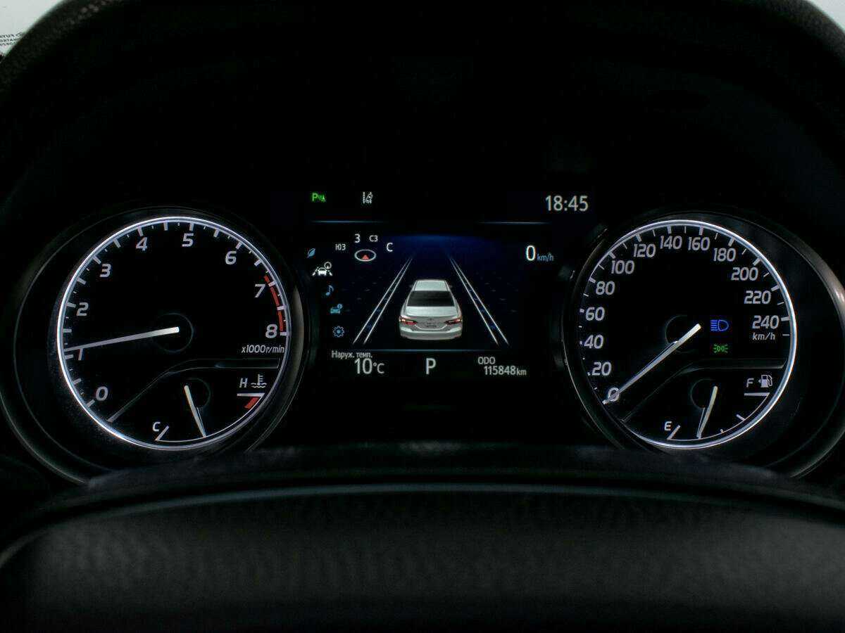 Toyota Camry 2020 года с пробегом. Фото: #8