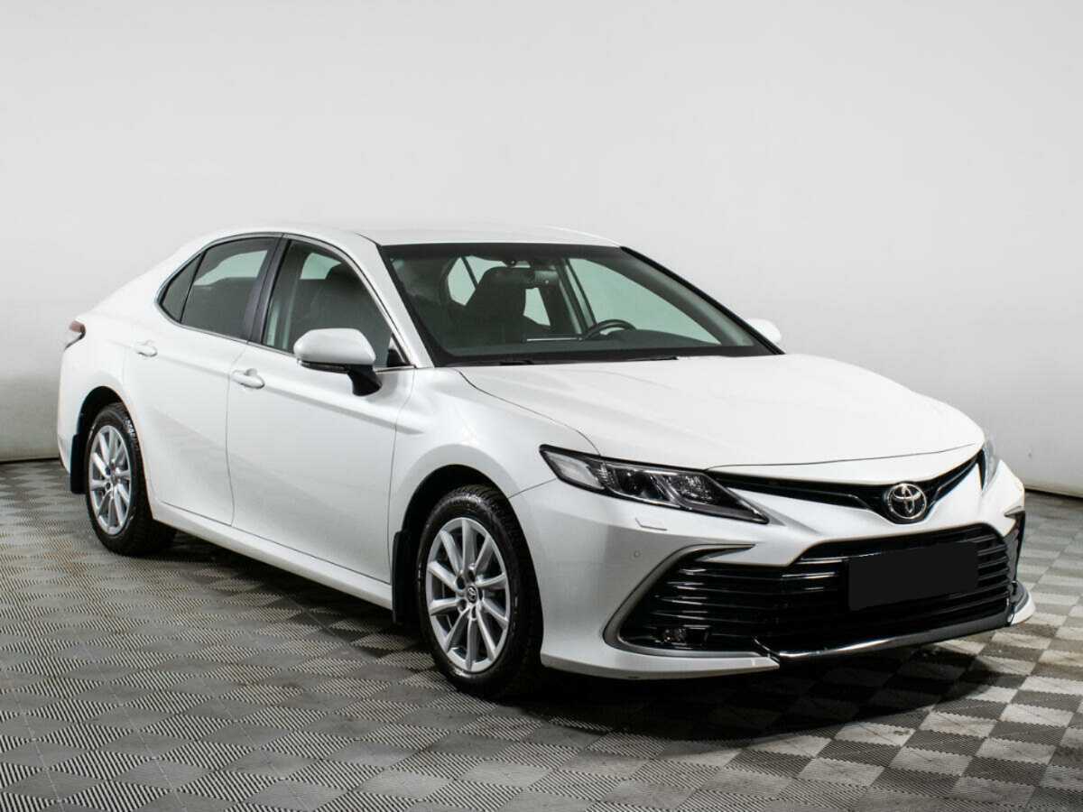 Toyota Camry 2021 года с пробегом. Фото: #1