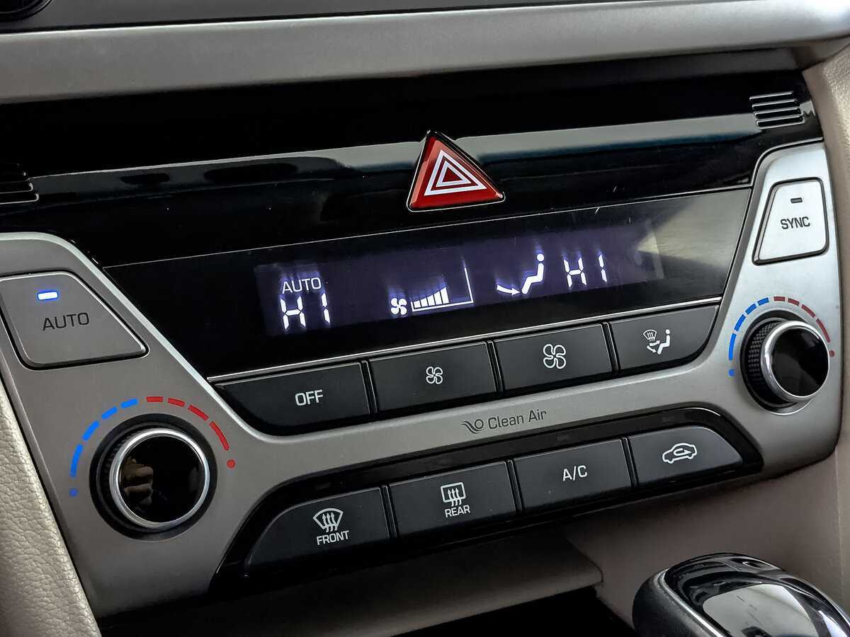 Hyundai Elantra 2017 года с пробегом. Фото: #20