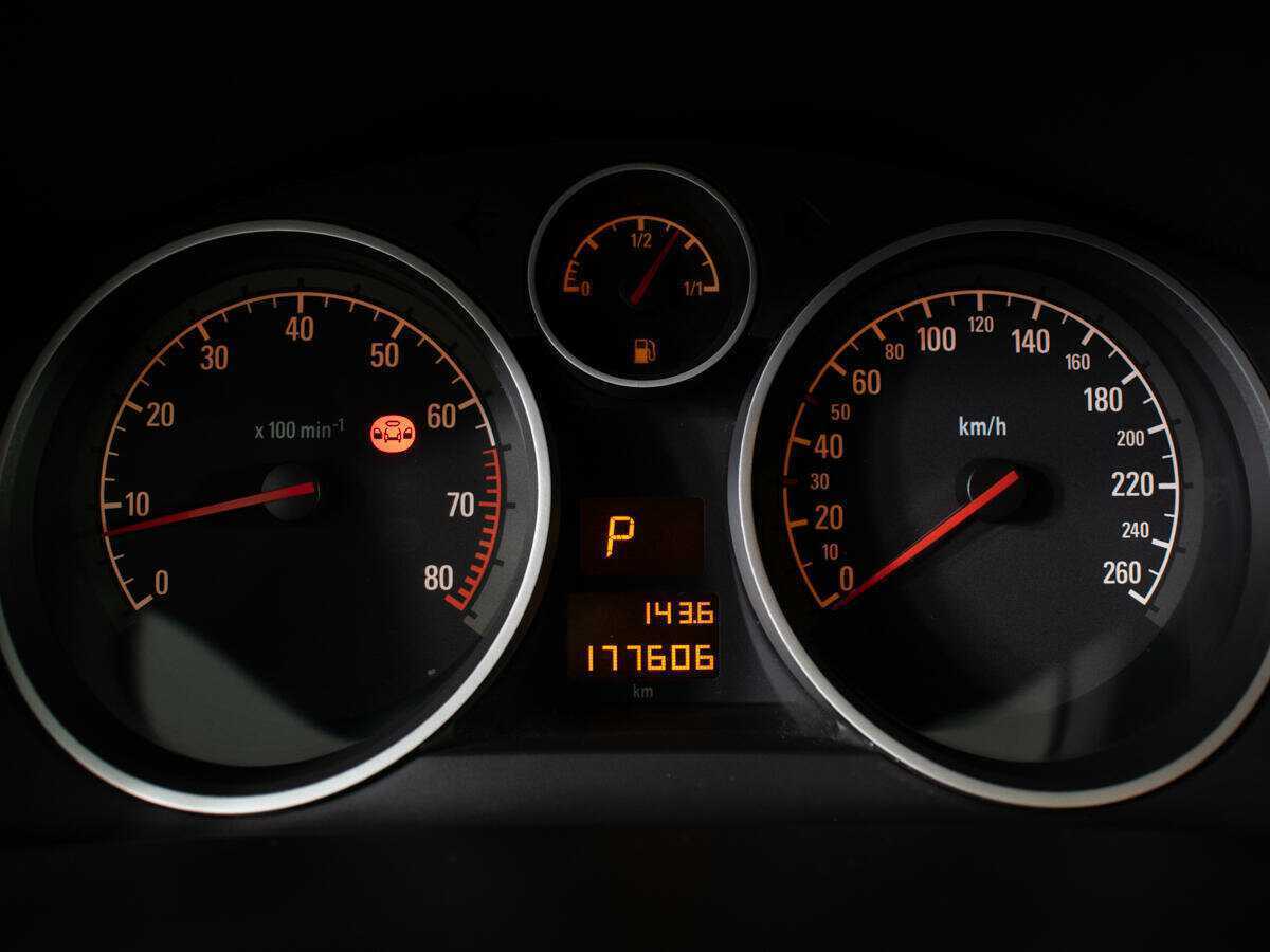 Opel Astra 2011 года с пробегом. Фото: #5