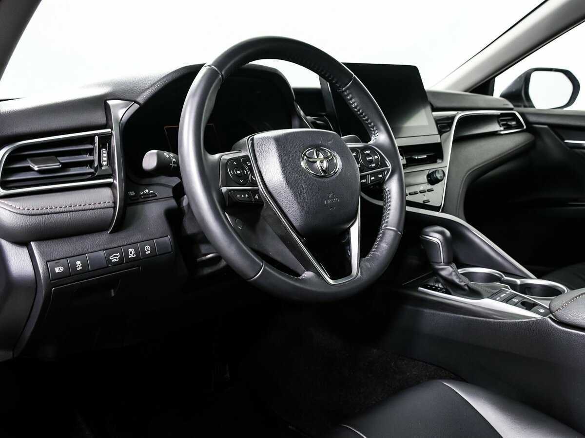 Toyota Camry 2023 года с пробегом. Фото: #12